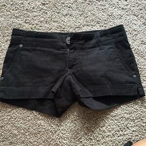 Black Guess shorts
